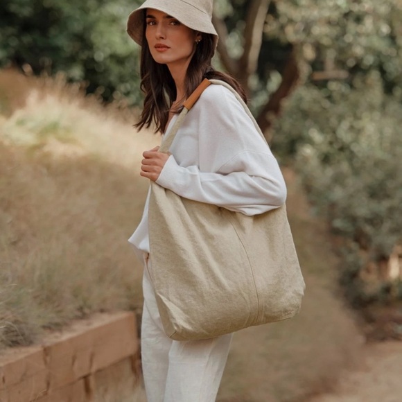 Jenni Kayne Handbags - Jenni Kayne Day Bag in Linen / Leather